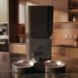 Gavelli Camera Feeder, 8L, two bowls, black.